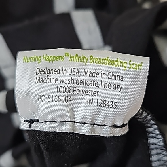 Itzy Ritzy Nursing Happens - Infinity Breastfeeding Scarf - Black & Gray Stripe - Picture 3 of 4
